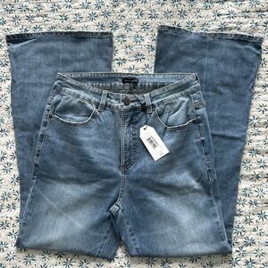 NWT Universal Standard Faded Blue Distressed Flare Jeans Size 14